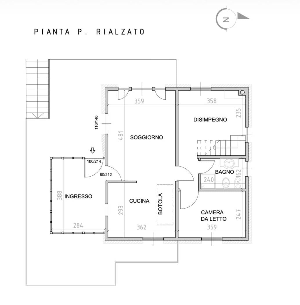 Planimetria del piano rialzato: ingresso, soggiorno, cucina, sala da pranzo, bagno e camera